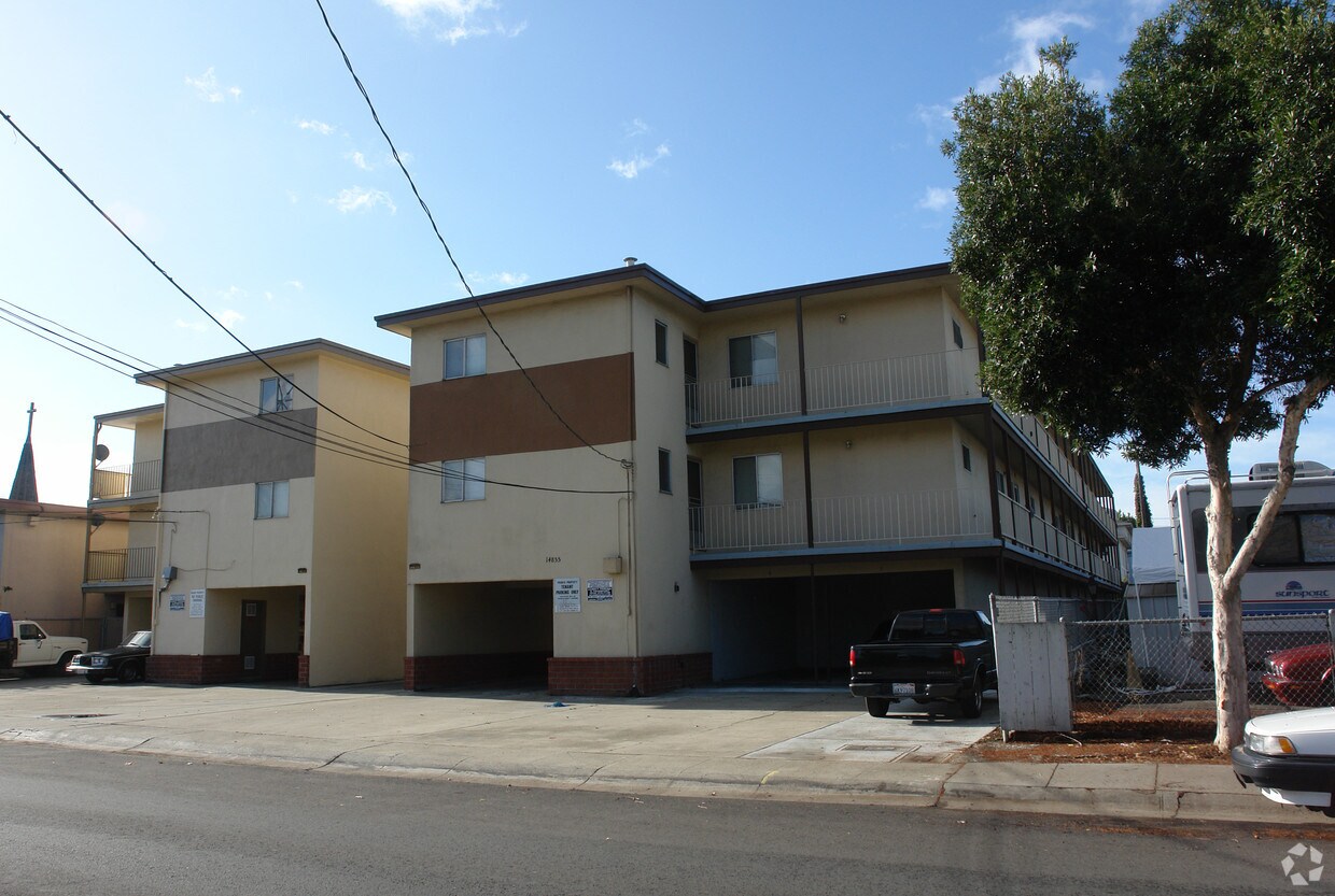 Primary Photo - 14855 Bancroft Ave