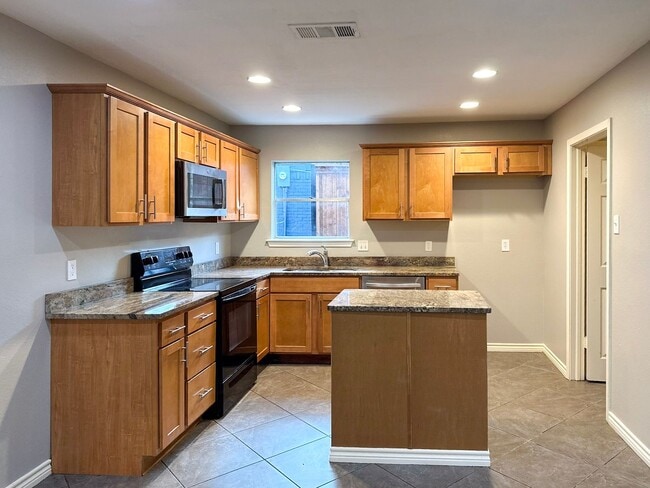 Photo - 4 Bedroom / 2 Bath / 2 Car Garage House