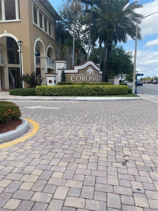 Building Photo - 8800 NW 107 Ct