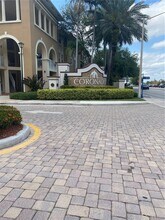 Building Photo - 8800 NW 107 Ct