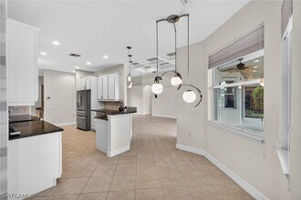 Building Photo - 25080 Divot Dr