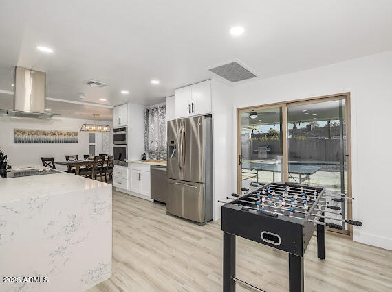 Building Photo - 1101 E Balboa Dr
