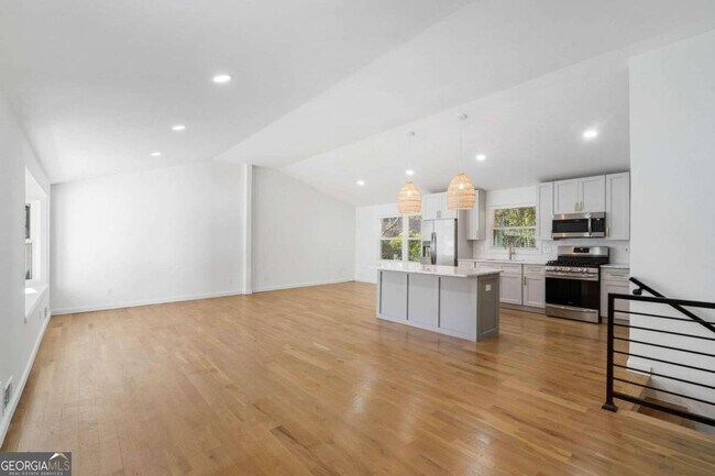 Foto del edificio - 4266 N Shallowford Rd