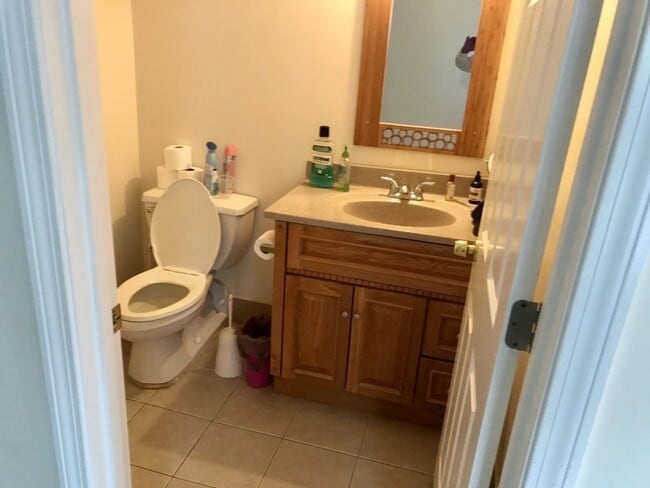 Building Photo - 308 Moody St