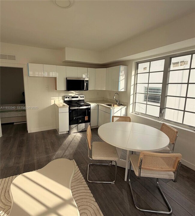 Foto del edificio - 1525 Euclid Ave