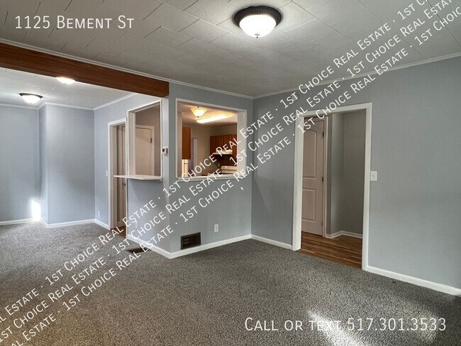 Building Photo - 1125 Bement St