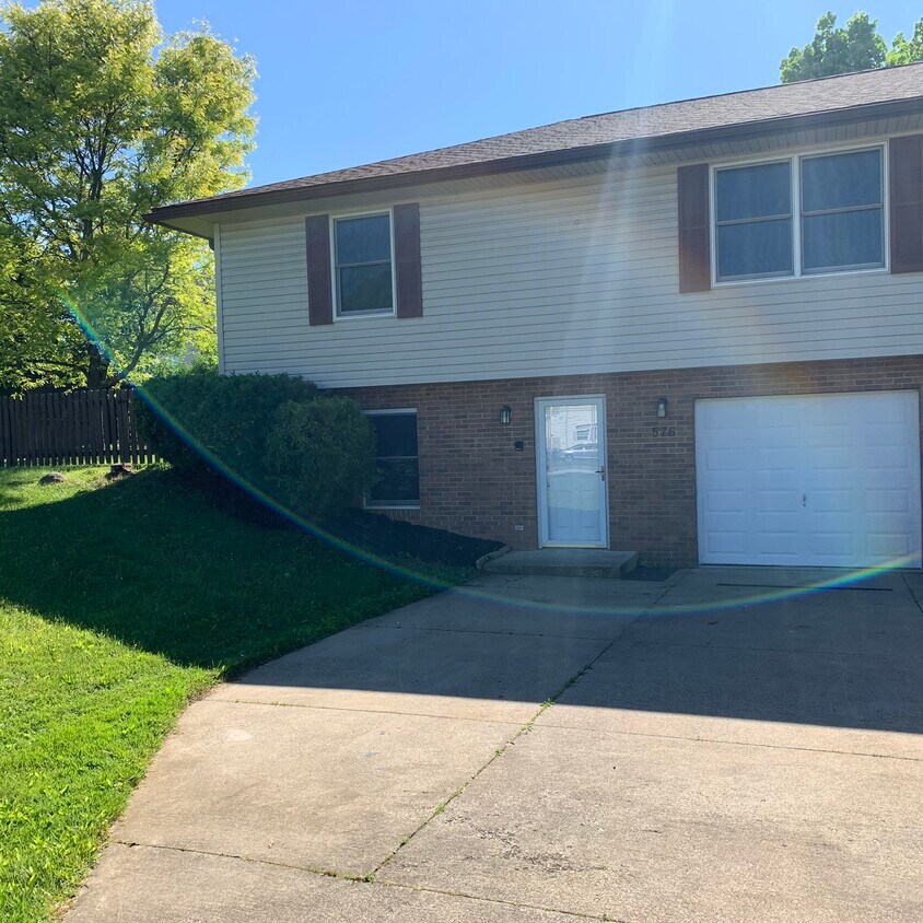 Outside - 576 Stone Creek Dr
