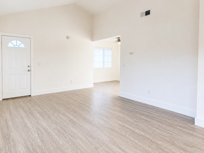 Photo - Beautiful 3 Bedroom Apartment In Placentia
