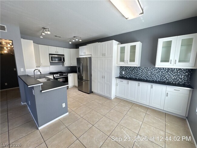 Foto del edificio - 251 S Green Valley Pkwy