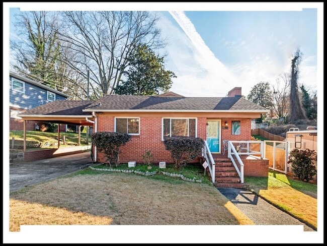 Photo - 112 E Lawson St House