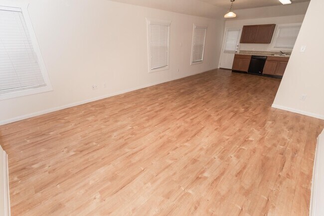 Building Photo - Ashley Heights - 711 Belle Watling, San An...