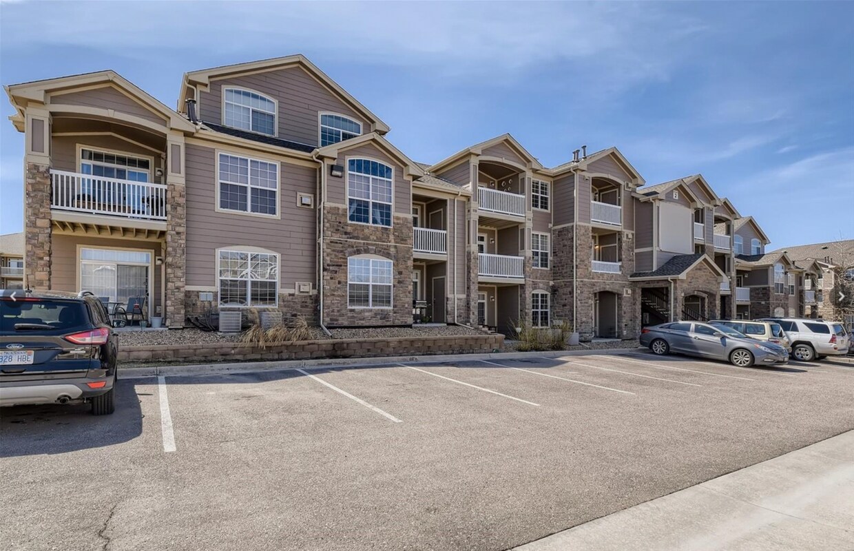 7740 S Blackhawk St, Englewood, CO 80112 Townhome Rentals in