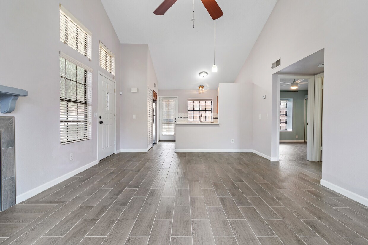 Foto principal - 4901 E Kelton Ln