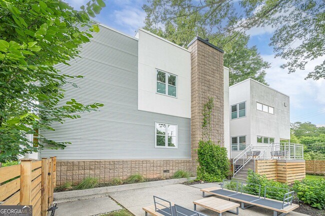 Foto del edificio - 2269 Briarwood Hills Dr NE