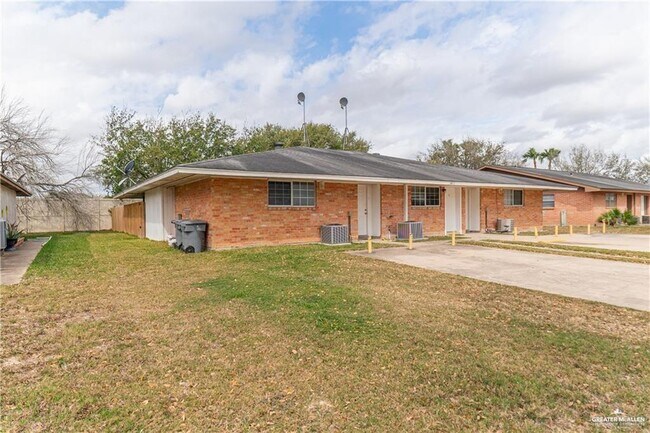 Foto del edificio - 3415 N Kenyon Rd