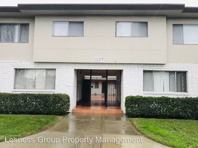 Primary Photo - 1007 Willow St