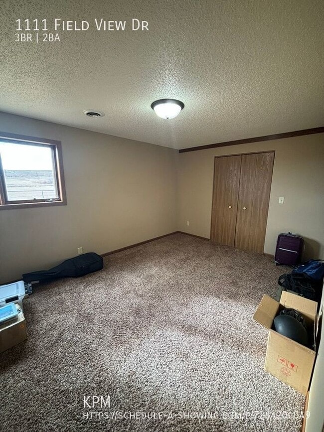 Building Photo - 1111 Field View Dr