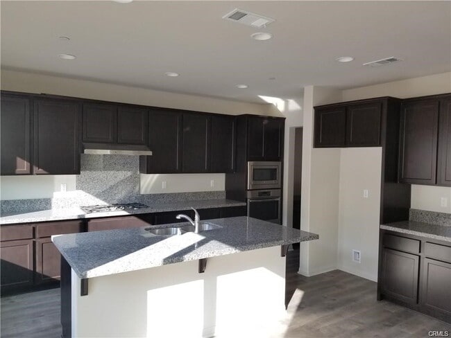 Foto del edificio - 7827 Wild Rye St