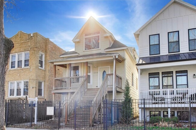 Building Photo - 4614 N Springfield Ave