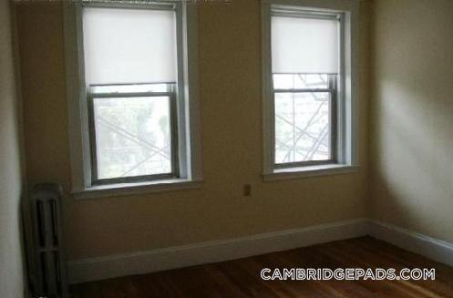 Building Photo - 1622 Massachusetts Ave