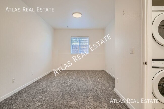 Building Photo - 15504 E Arizona Ave