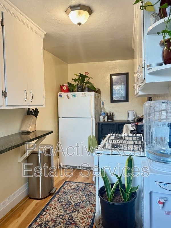 Photo - 3701 Colonial Ave Apartment