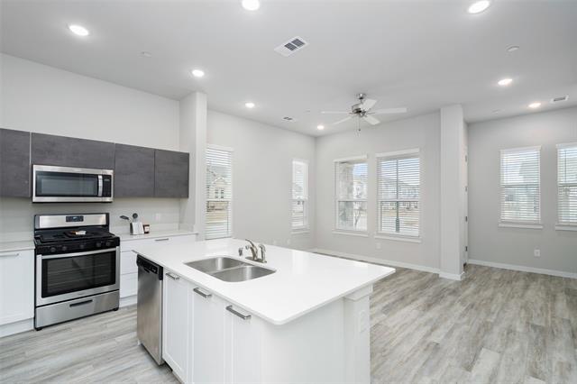 Foto del edificio - 1341 Pebblebrook Dr