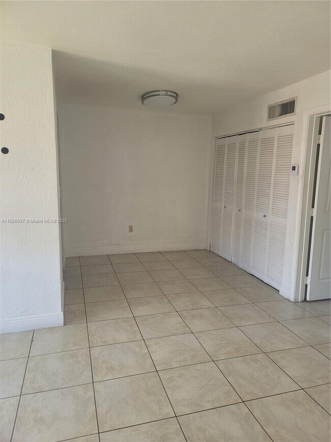 Foto del edificio - 3800 SW 102nd Ave