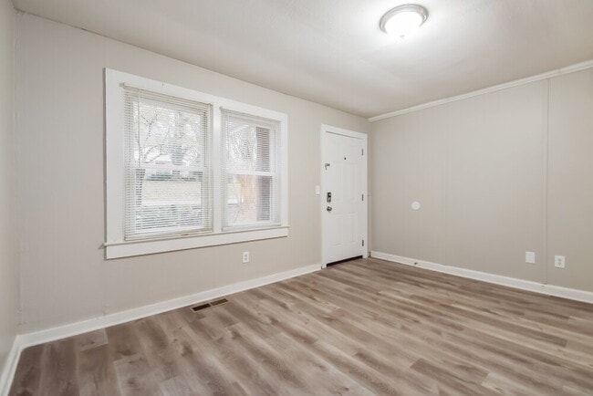 Building Photo - 5578 Owens Dr