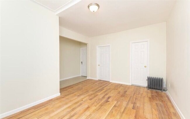 Foto del edificio - 959 E 221st St