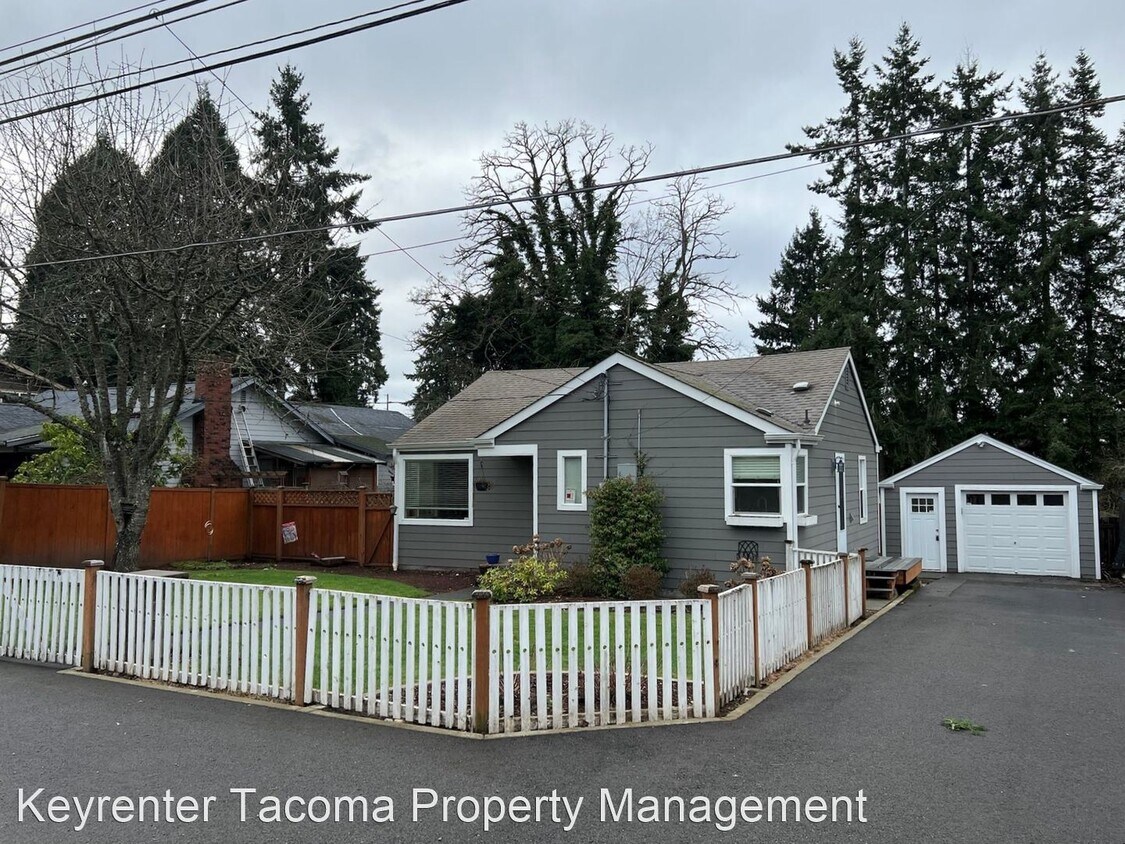 Foto principal - 2 br, 1 bath House - 3308 Louise St W