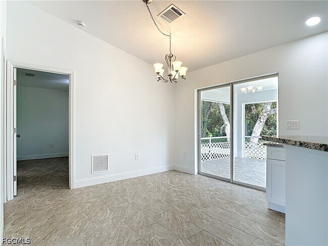 Building Photo - 18522 Robinson Ave
