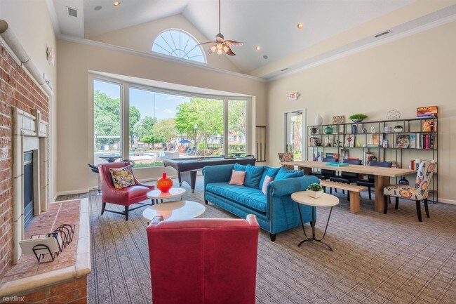 Building Photo - 13301 Crescent Springs Dr