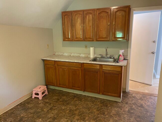Kitchen - 157 Highland St