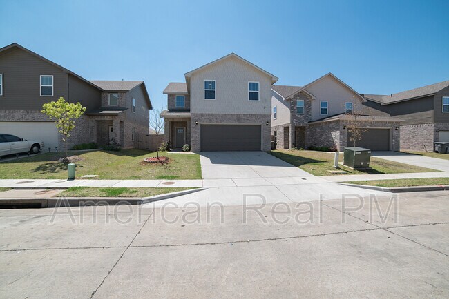 Building Photo - 9918 Ironhorse Dr