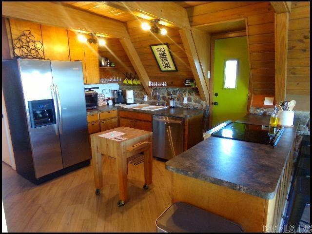 Building Photo - 136 Catalina Cir