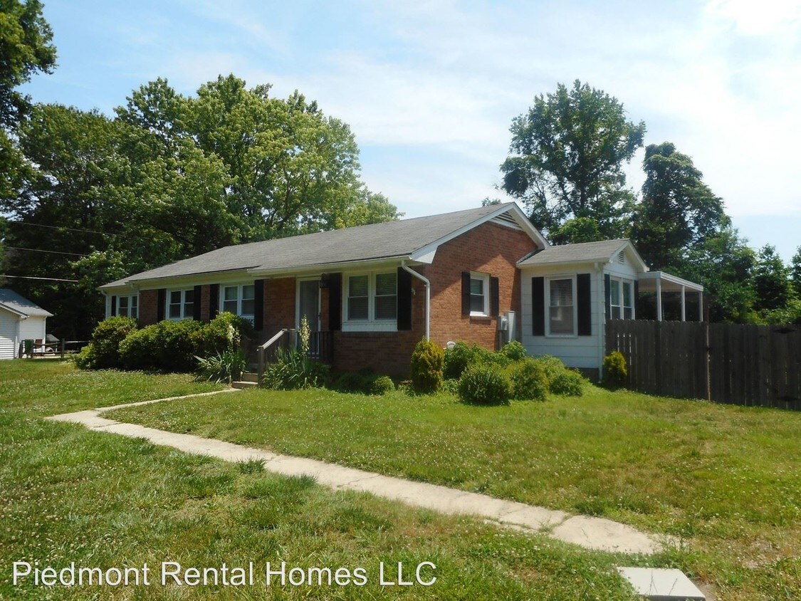 Primary Photo - 3 br, 2 bath House - 3046 Pleasant Ridge Road