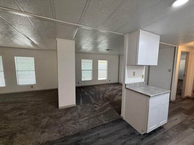 Foto del edificio - 3 Bedroom 2 Bathroom Mobile Home