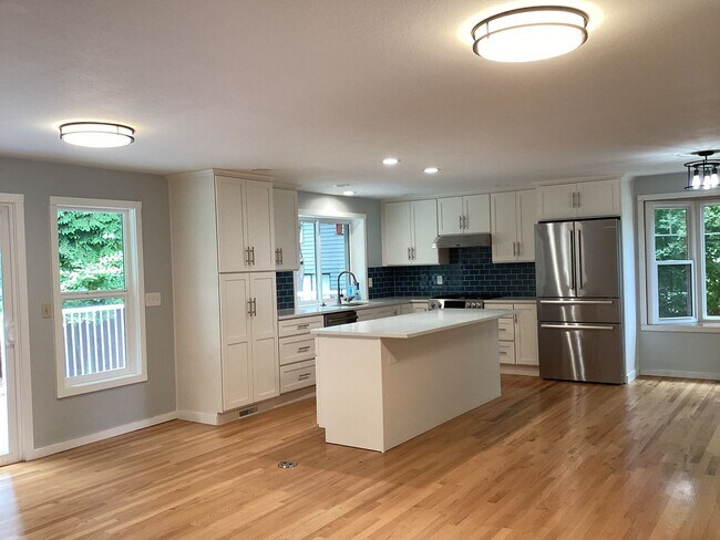 Foto del edificio - Charming Mukilteo Rambler in a Prime Location