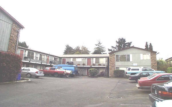 Building Photo - 4050 SE Gladstone St