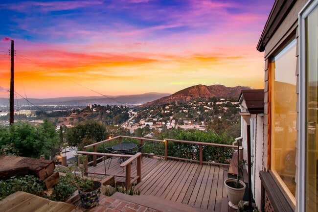 Building Photo - RARE HOLLYWOOD HILLS COTTAGE W/ 180 DEGREE...