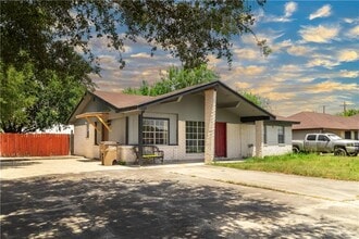 Building Photo - 1802 Hunt Ave
