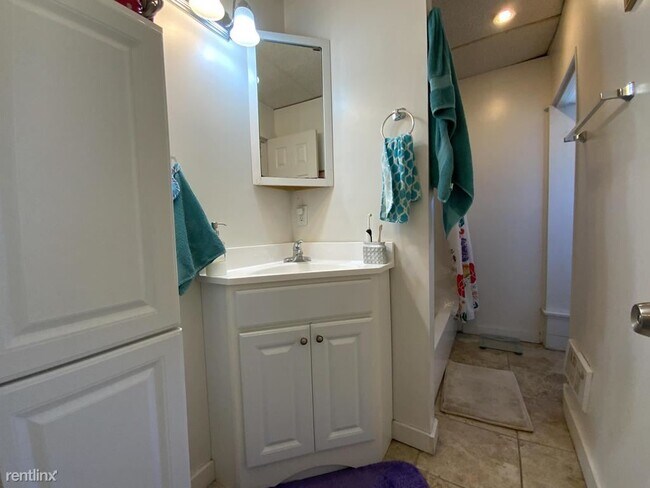 Building Photo - 3 br, 2 bath House - 2812 Patterson Street