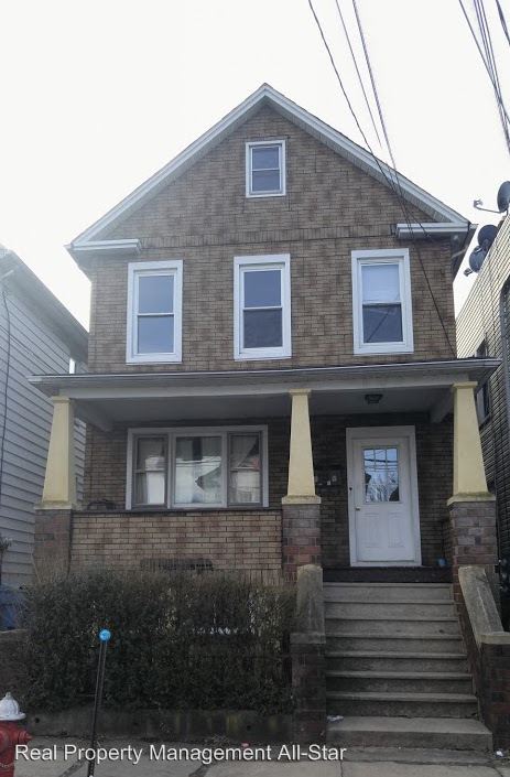 Primary Photo - 34 Home St