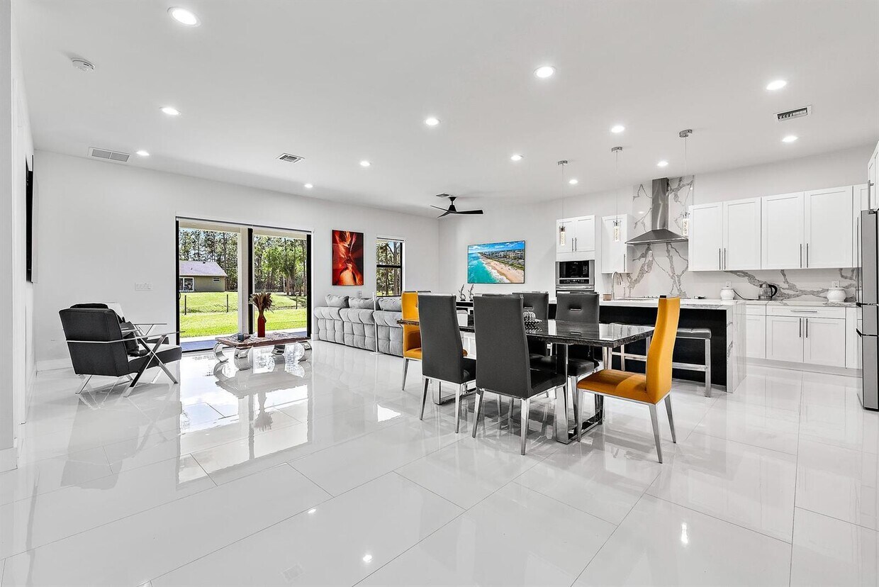 Primary Photo - 15744 68th Ct N