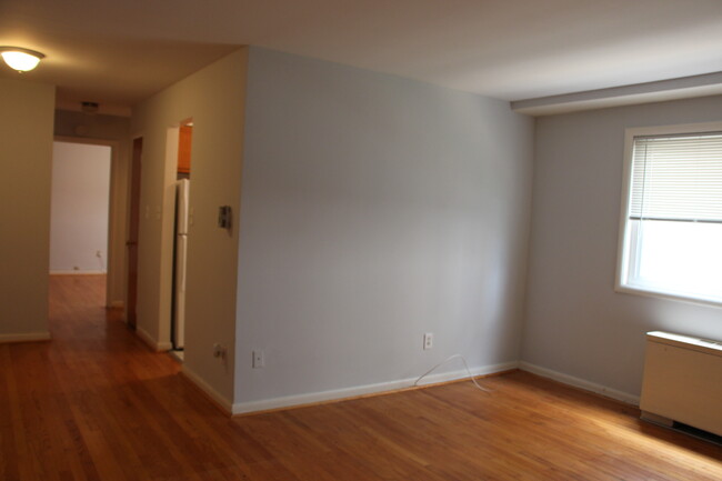Building Photo - 4312 N Carlin Springs Rd