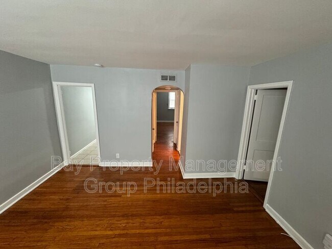 Foto del edificio - 521 E Tabor Rd