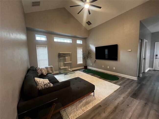 Foto del edificio - 250 SW 145th Dr