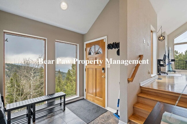 Building Photo - "Fully Furnished, Charming 3-Bed, 3.5 Bath...