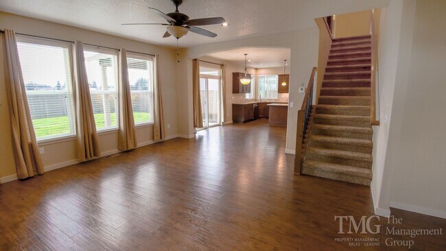 Foto del edificio - Gorgeous 4BD Home in Desirable Orchards Co...